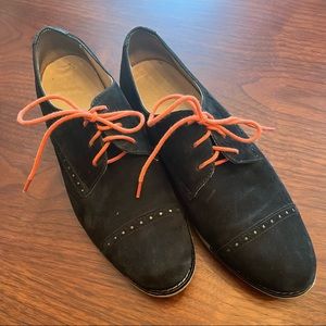 Cole Haan Women’s Oxford, black suede, size 9